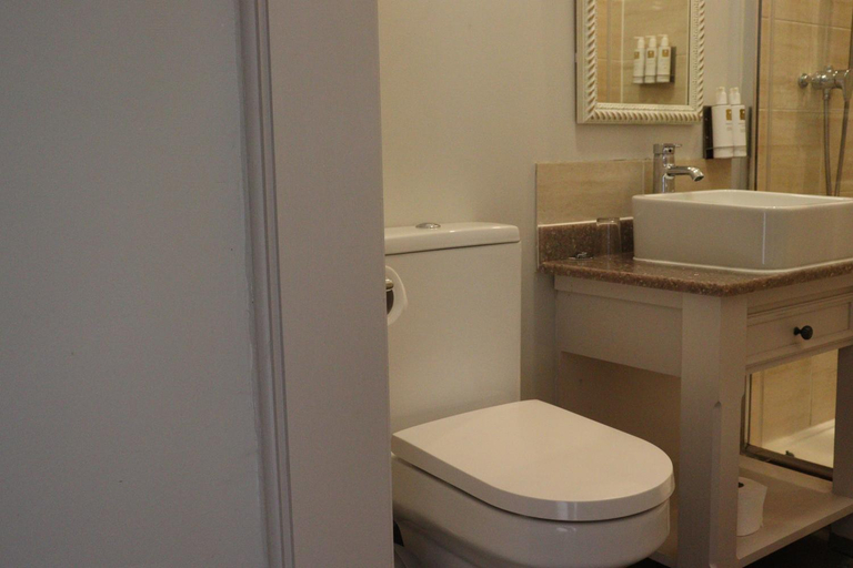 Bathroom 3, The Gateway Inn, Cumbria