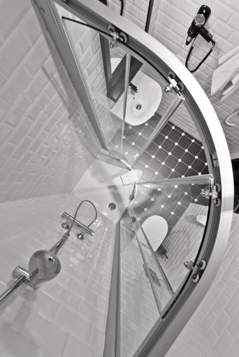 Bathroom, 15th Avenue Hotel, Vilniaus