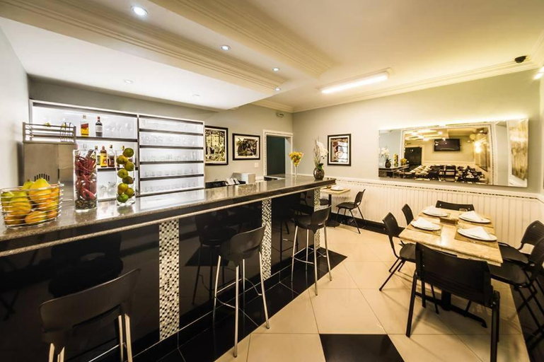 Food & Drinks 3, Hotel KK, Itu