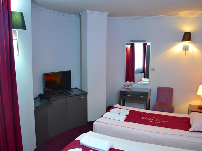 Bedroom 2, Elate Plaza Hotel, Stolichna