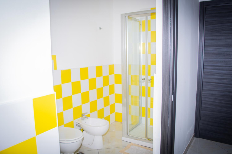 Bathroom 2, max hotel e restaurant, Salerno