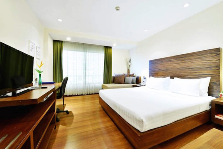 Bedroom 3, St. James Hotel, Khlong Toey