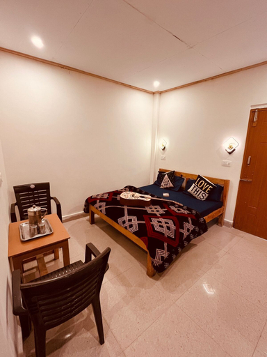 Room 4, Skyard Hostel & Homestay (Harsil Valley), Uttarkashi
