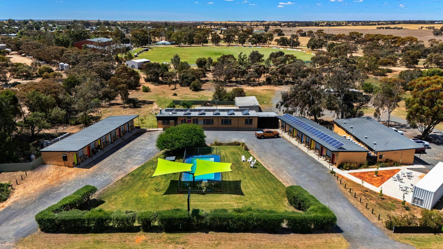 Exterior & Views 1, Sea Lake Motel, Buloke - North