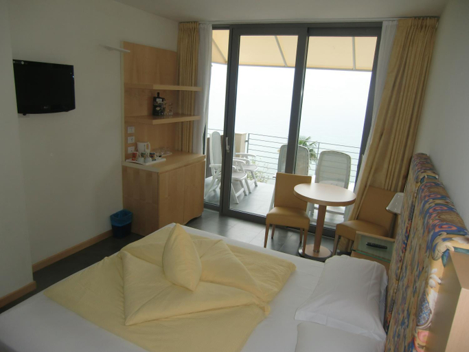 Bedroom 3, Beach Hotel Du Lac Malcesine, Verona