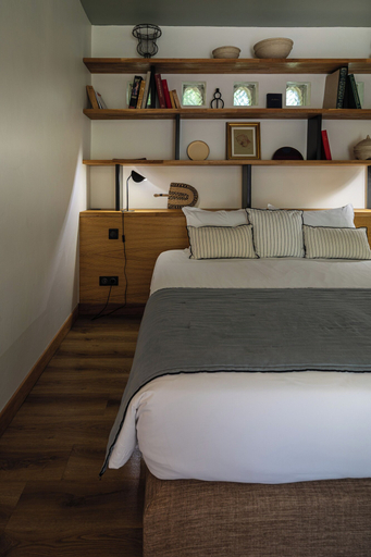 Bedroom 4, La Chapelle sur la Sorgue, Vaucluse