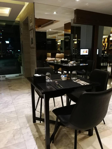 Food & Drinks 5, Syama Suites Sukhumvit 20, Khlong Toey