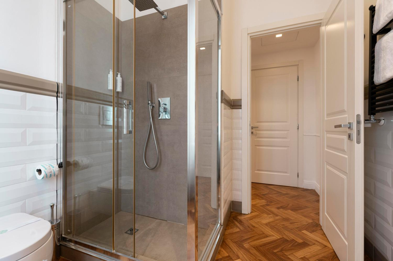 Bathroom 3, Vanity Navona, Roma