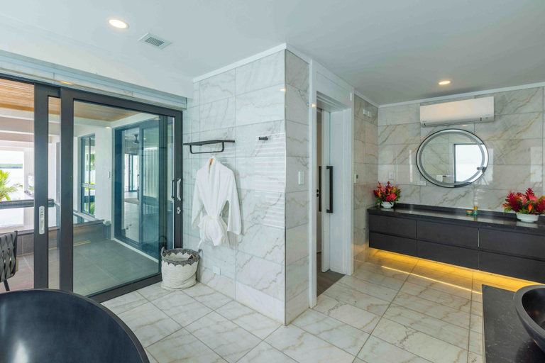 Bathroom 4, Trilogy Villas Denarau, Ba