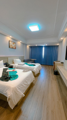 Bedroom 2, G.C ROYAL HOTEL, Accra