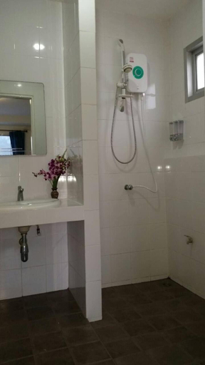 Bathroom, The Green House, Pulau Phuket