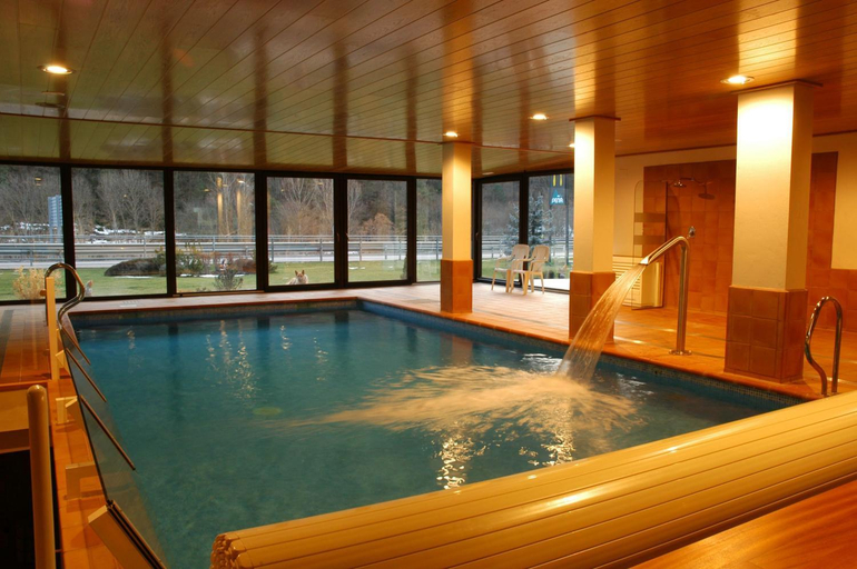 Sport & Beauty 2, Hotel & Restaurante Pena, Lleida