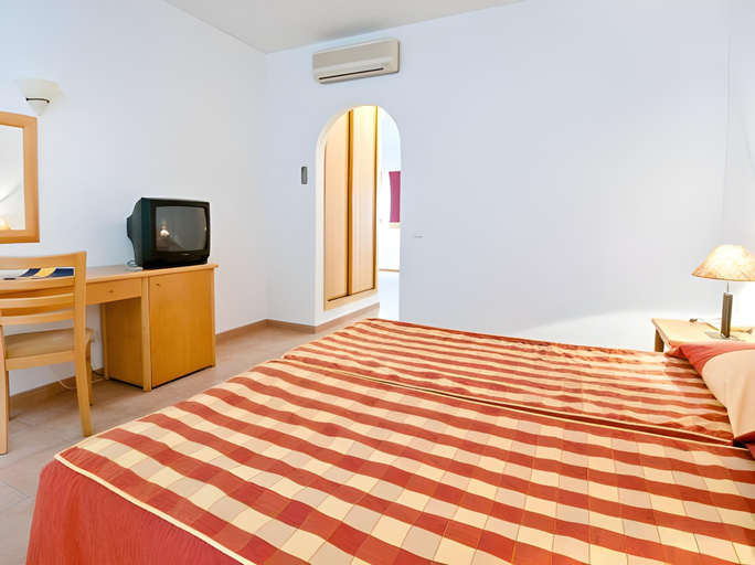 Bedroom 3, Luz Bay, Lagos