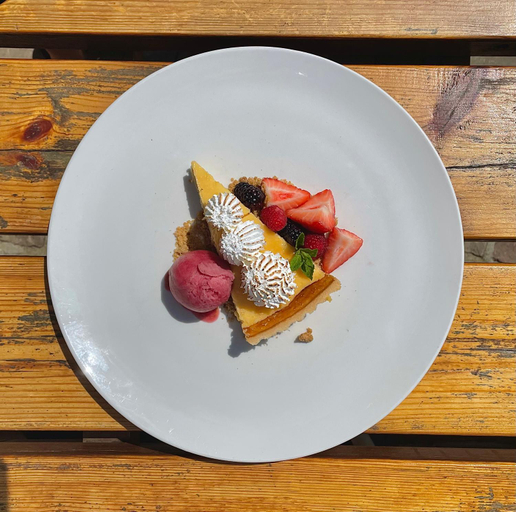 Food & Drinks 5, The Devonshire Arms, Derbyshire