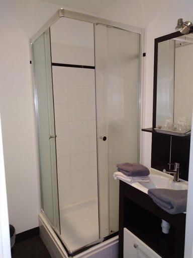 Bathroom, hotel de france, Indre