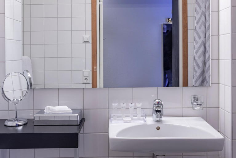 Bathroom 4, First Hotel Stadt, Härnösand