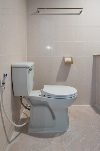 Bathroom 4, Tri's Miracle Kata Beach Side, Phuket Island