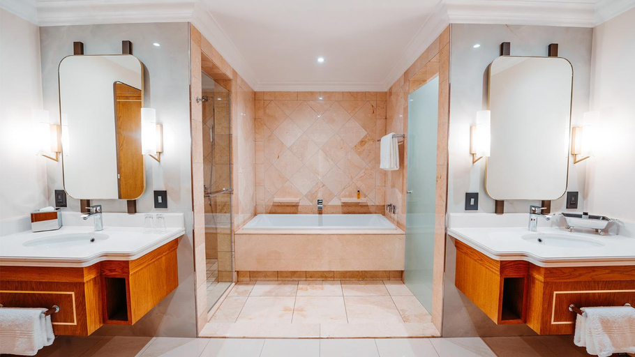 Bathroom 5, Silverstar Hotel, West Rand