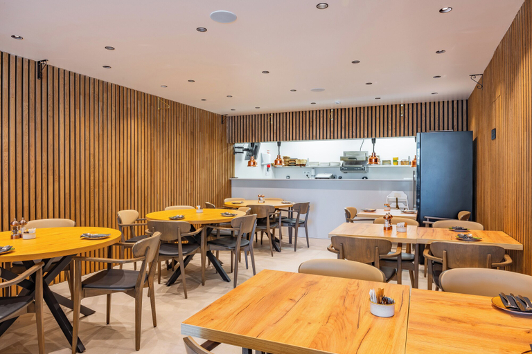 Food & Drinks 5, Vila Baleira Residence, Funchal