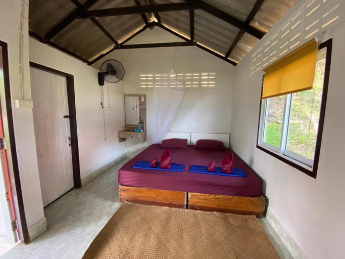 Bedroom 2, Pankabay Resort, Palian