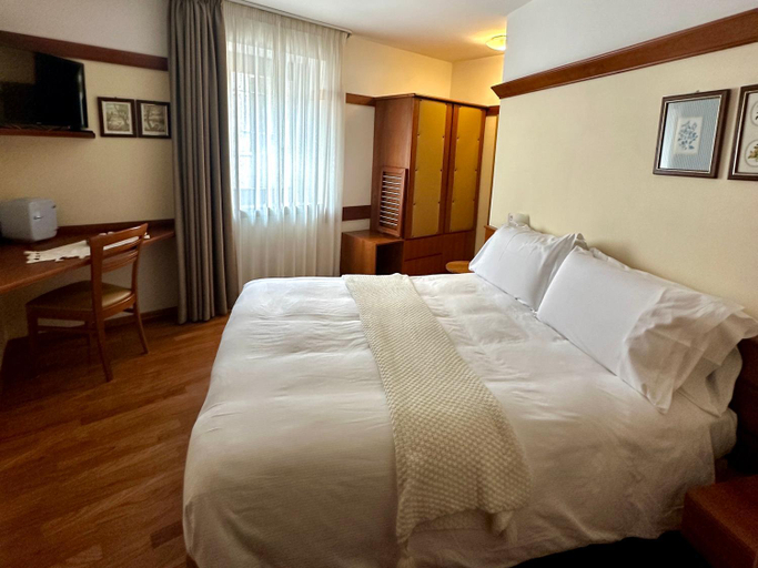 Bedroom 2, Il Duca Degli Abruzzi, L'Aquila