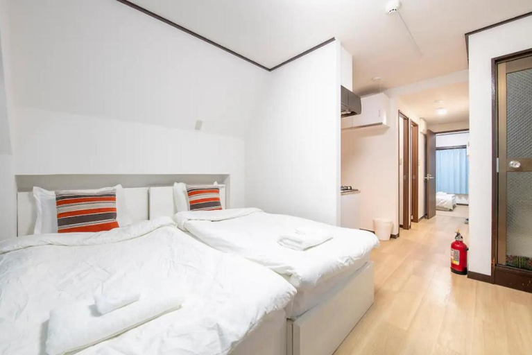 Bedroom 2, Uhome Tabata Apartment, Kita