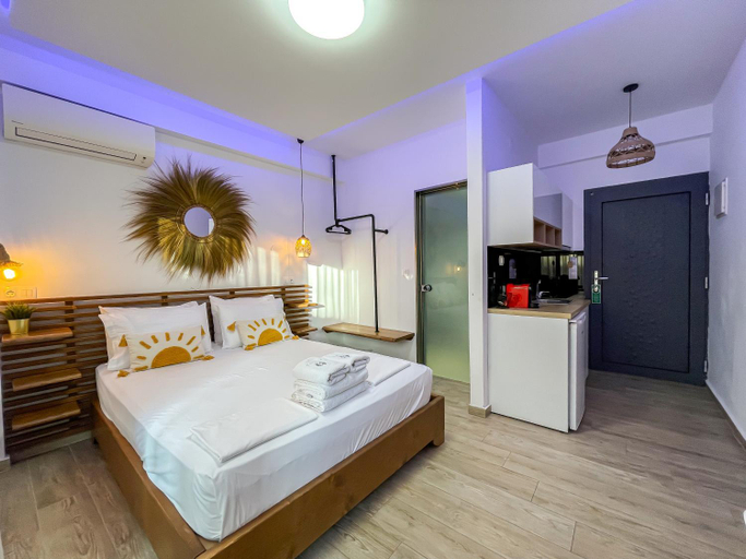 Others 4, Bamboo Luxury Studios, Central Macedonia