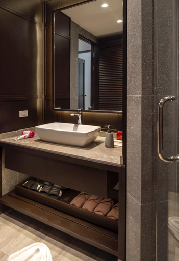 Bathroom 4, The Pe La Resort, Pulau Phuket