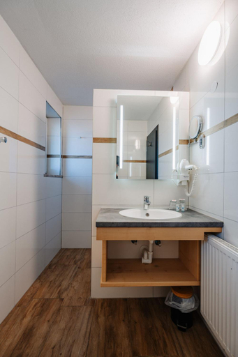 Bathroom, Hotel Rupertihof, Berchtesgadener Land