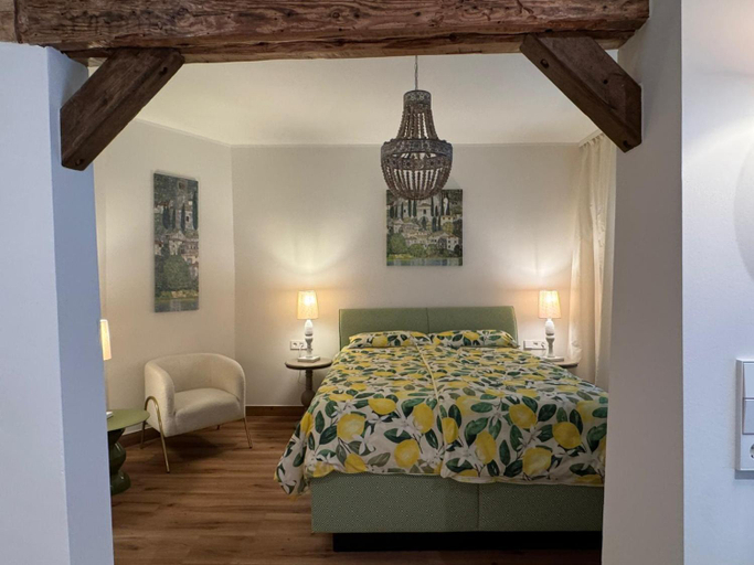 Bedroom 2, Schifferkrug Hotel & Weinstube, Celle