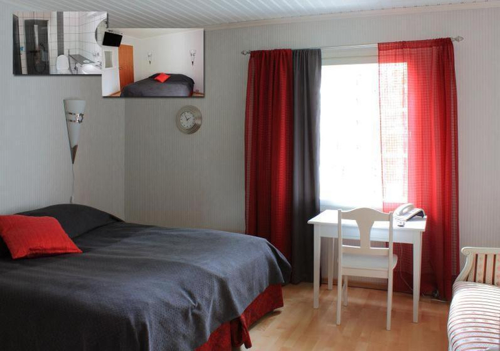 Bedroom 4, Hotel Sininen Helmi, North Savonia