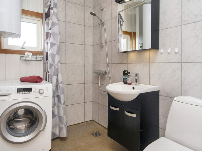Bathroom, 10 Person Holiday Home in Harboore, Lemvig