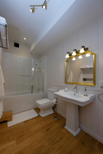 Bathroom 5, Guest House Saint Yves, Côtes-d'Armor