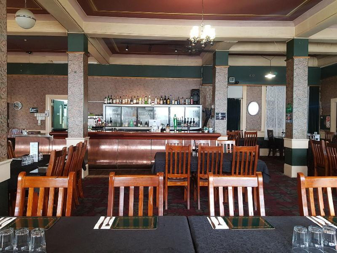 Food & Drinks 4, Northern Wairoa Hotel, Kaipara