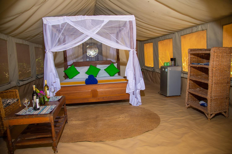 Bedroom 2, Firefly Eco Retreat, Lungalunga