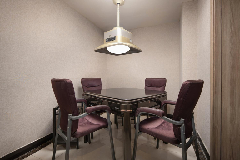 Others 3, Morninginn, Xingsha Huiyi City, Changsha