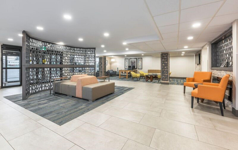 Public Area 5, Holiday Inn Express & Suites CHARLOTTETOWN by IHG, Queens
