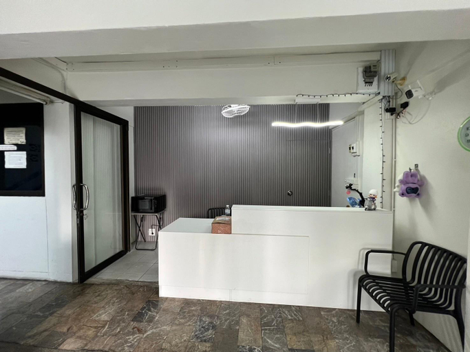 Public Area 2, SRINN House Bangkok, Wattana