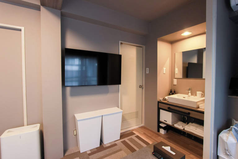 Room 4, Advanced Stay Hakata, Fukuoka