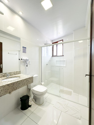 Bathroom 3, Opera Hotel, Porto União
