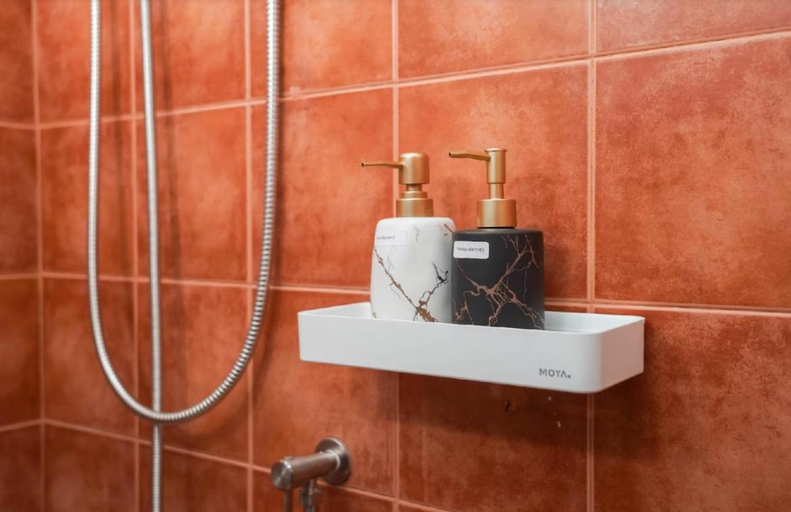 Bathroom 4, Boss Way Mansion, Thanyaburi