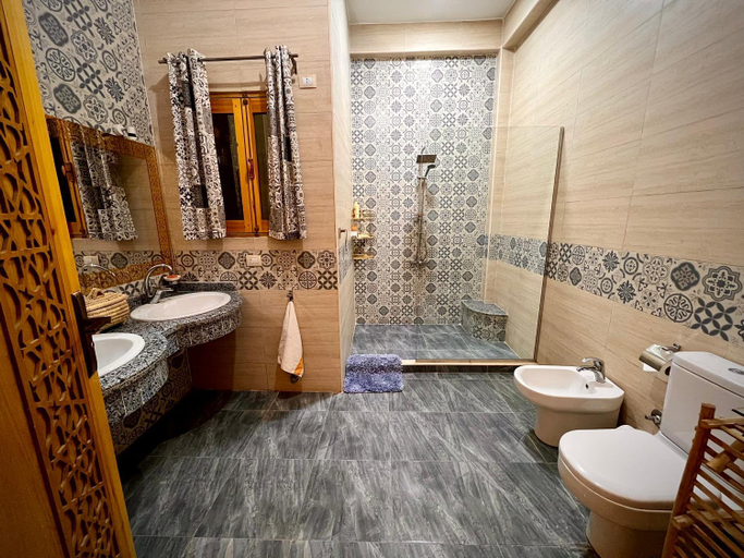 Bathroom 2, Dar Lina Guesthouse Luxor, Luxor
