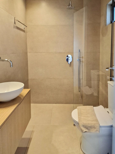 Bathroom 3, NAMI Seaside, Crete