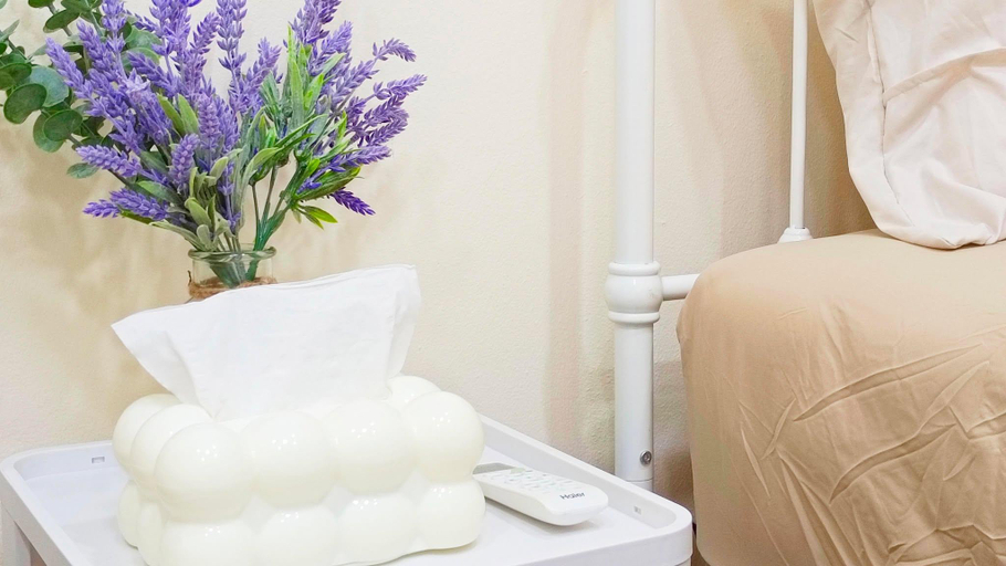 Bedroom 2, Retreat House 81 - BTS Onnut, Wattana