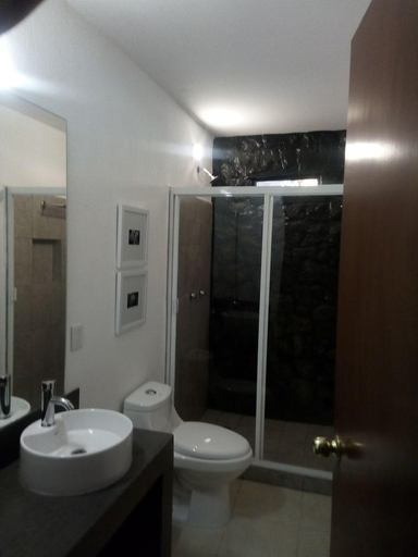 Bathroom 5, Casa Massima Hotel, León