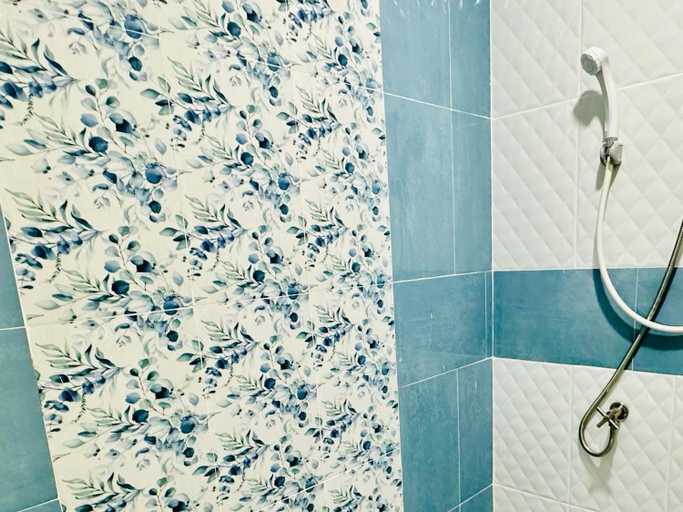 Bathroom 4, Suan Maitrichit Resort, Khlong Sam Wa