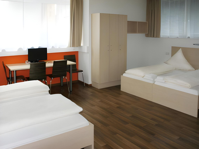 Bedroom 4, Orange Hotel und Apartments, Neu-Ulm