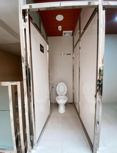 Bathroom 5, Sudirman Suites, Bandung