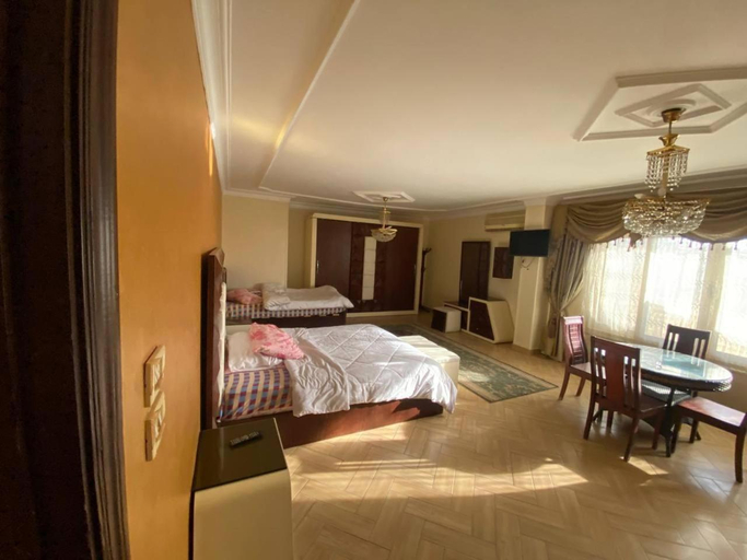 4, Royal pyramid palace residence , Unorganized in Al Jizah