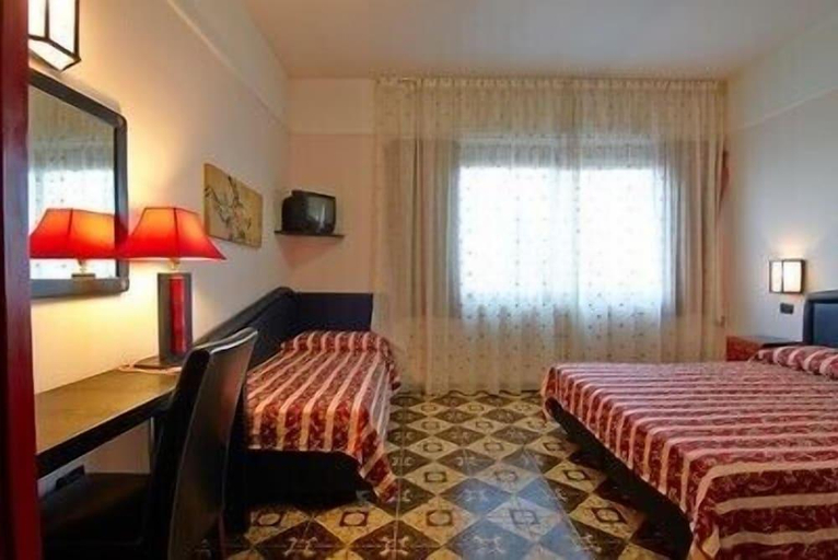 Bedroom 4, Hotel Gaggiano, Foggia